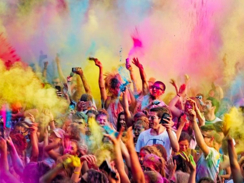 होलीमा ट्राफिक नियम उल्लङ्घन गर्ने ९०६ लाई कारबाही